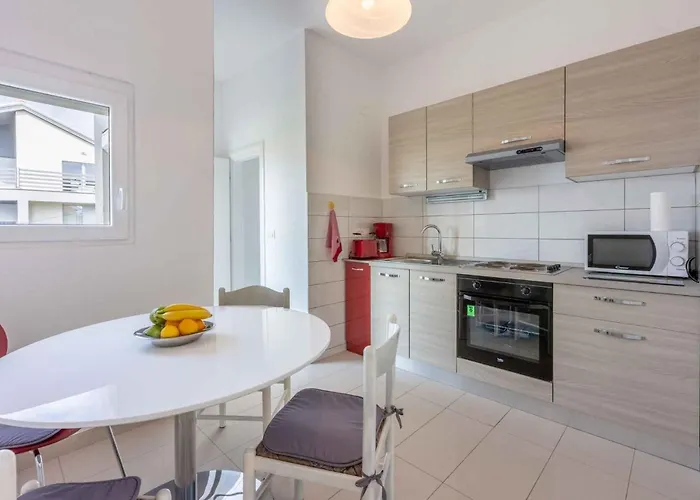 In 39040 Apartman Dramalj