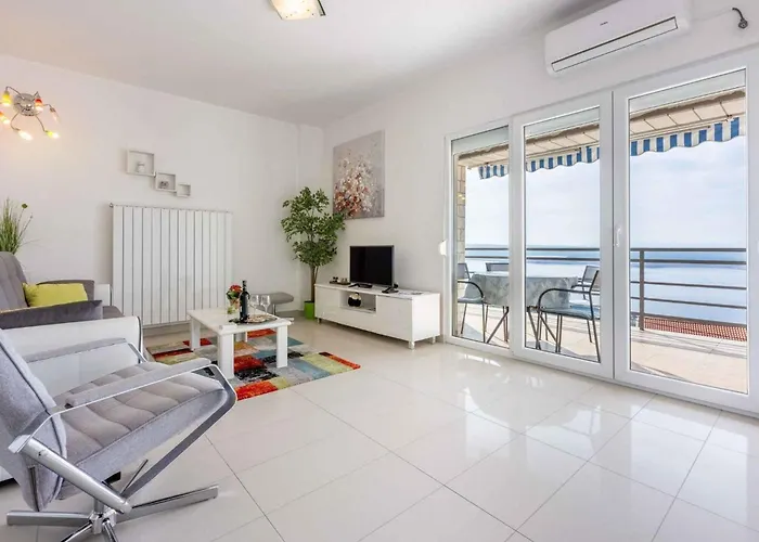 In 39040 Apartman Dramalj