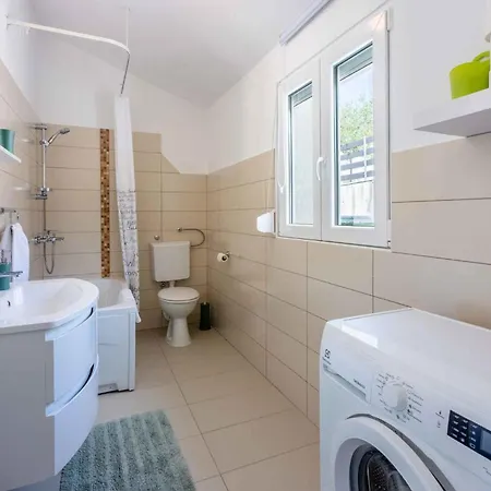 In 39040 Apartman *