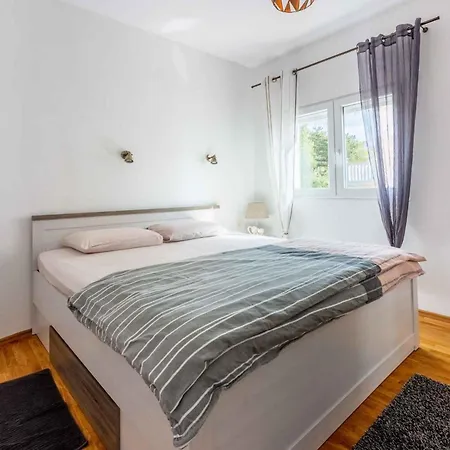 In 39040 Apartman *